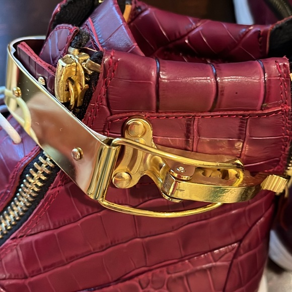 NWOT J75 by Jump Men's Zeus High-top Leather Sneaker with metal strap, size 9 - Picture 9 of 15